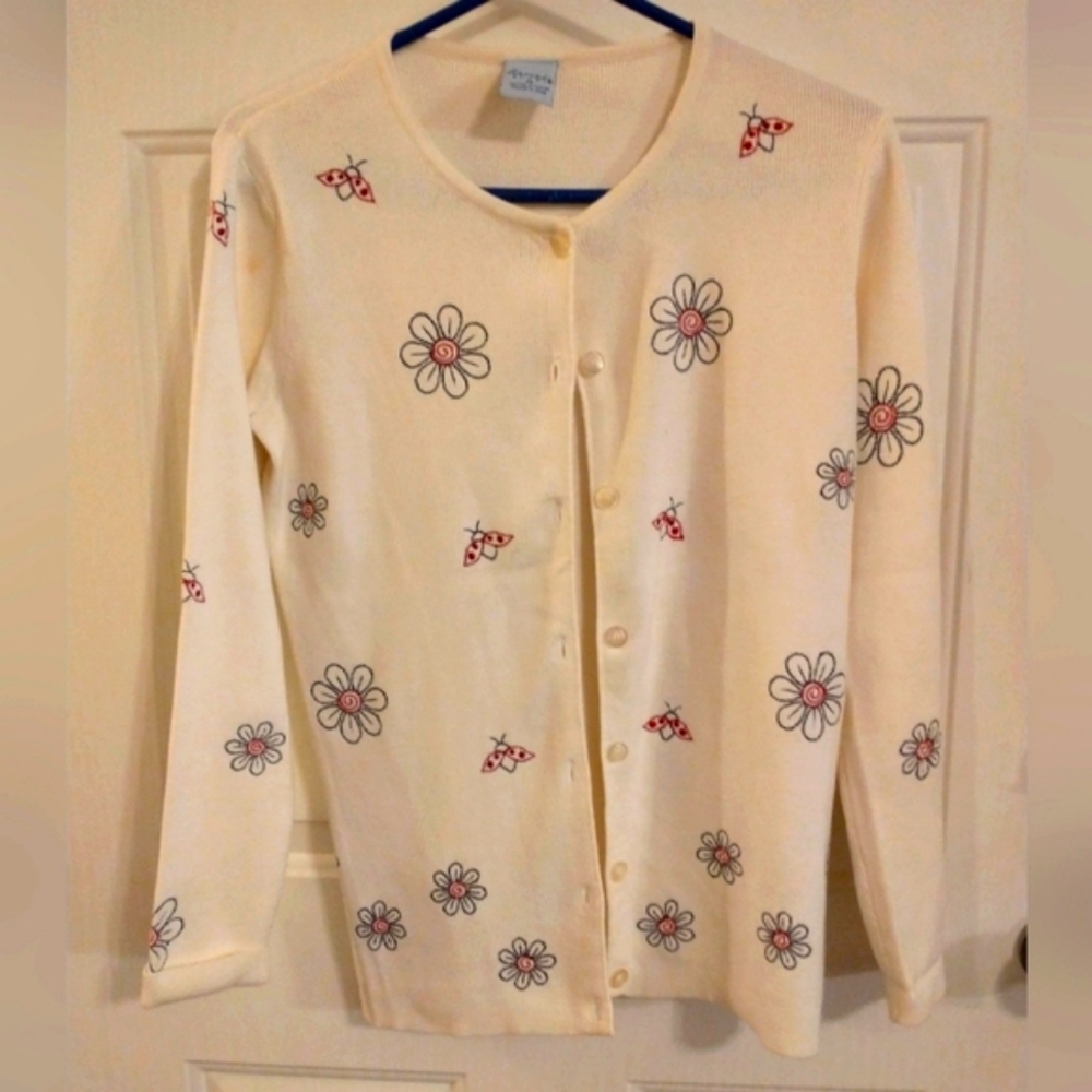Classic Blues Knit Ivory Embroidered Bees and Flowers Cardigan Petite Small.